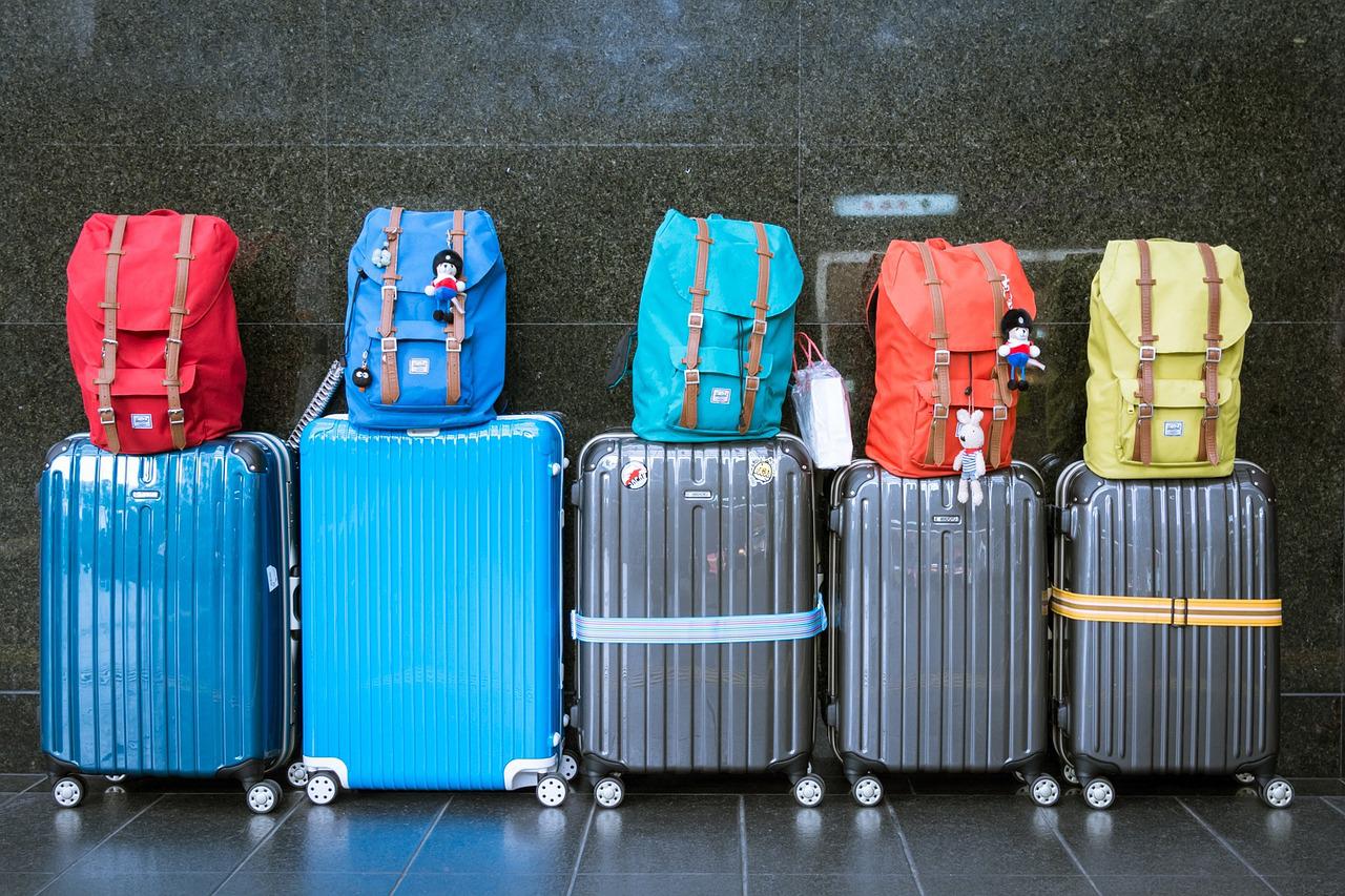 Almanya'da havalimanı yetkililerinden renkli valiz çağrısı. Sosyal medya yıkıldı 12
