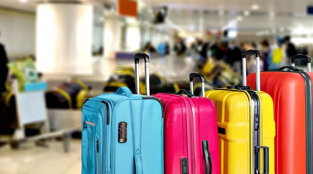 Almanya'da havalimanı yetkililerinden renkli valiz çağrısı. Sosyal medya yıkıldı 4