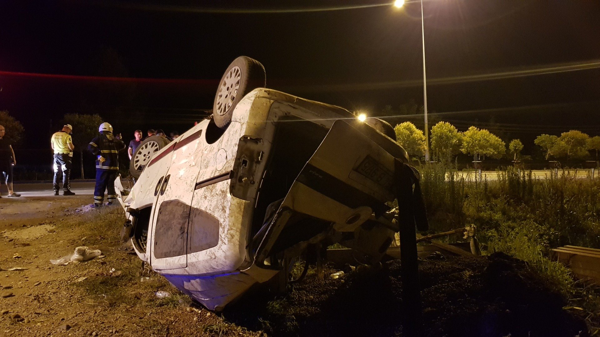 Samsun'da hafif ticari araç takla attı: 2 ölü, 3 yaralı 3