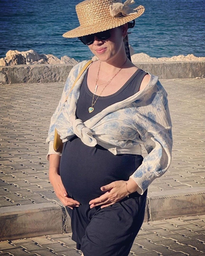 8.5 aylık hamile Demet Evgar, hamileliğinin son günlerini fotoğraf paylaşarak geçiriyor 10