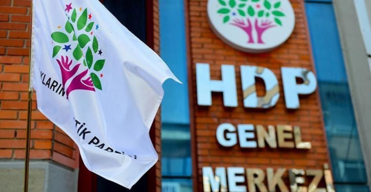 MAK Araştırma’nın son anketinden çarpıcı sonuç. İki parti koptu gidiyor 11