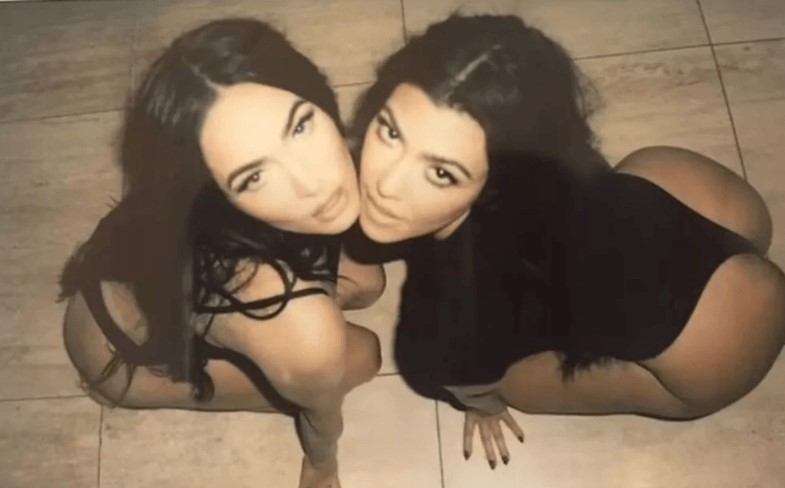 Fotoğrafları olay oldu. Megan Fox ve Koutney Kardashian erotik pozlarına''OnlyFans hesabı açalım mı?'' notunu yazdı 15