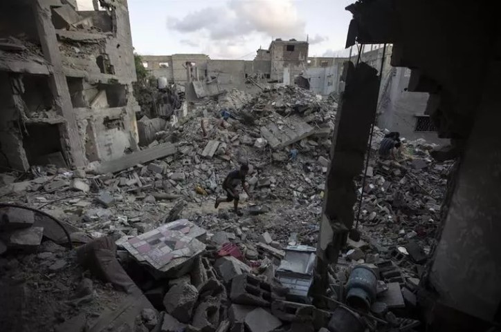 İsrail'in Gazze saldırılarının bilançosu üçüncü günde artıyor 11