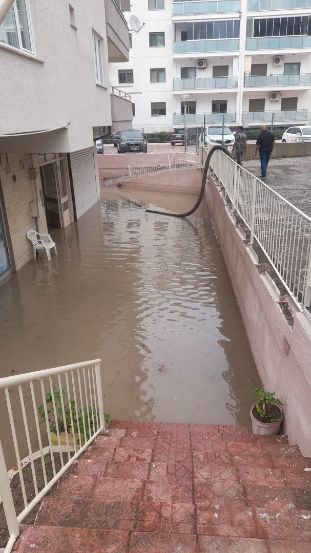 Bursa Mudanya'da sağanak yağışın bilançosu ortaya çıktı 7