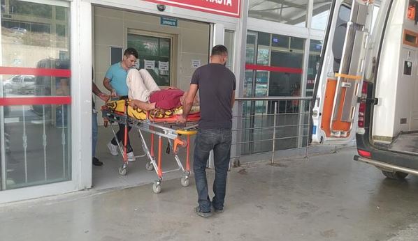 Hani sağlıkta çağ atlanmıştı. Ambulans verilmeyince hasta çekiciyle hastaneye götürüldü 14