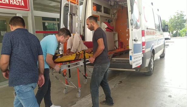 Hani sağlıkta çağ atlanmıştı. Ambulans verilmeyince hasta çekiciyle hastaneye götürüldü 13