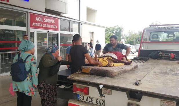 Hani sağlıkta çağ atlanmıştı. Ambulans verilmeyince hasta çekiciyle hastaneye götürüldü 8