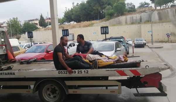 Hani sağlıkta çağ atlanmıştı. Ambulans verilmeyince hasta çekiciyle hastaneye götürüldü 7