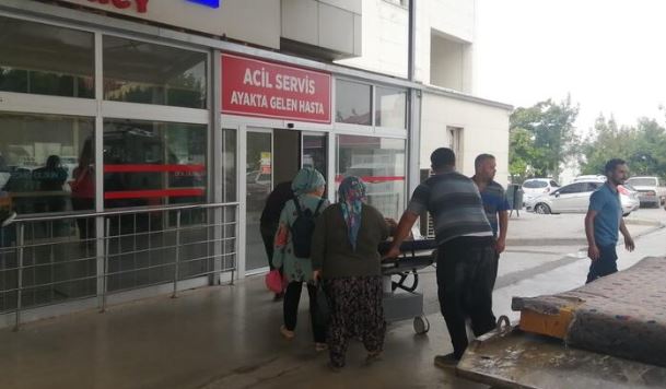 Hani sağlıkta çağ atlanmıştı. Ambulans verilmeyince hasta çekiciyle hastaneye götürüldü 6