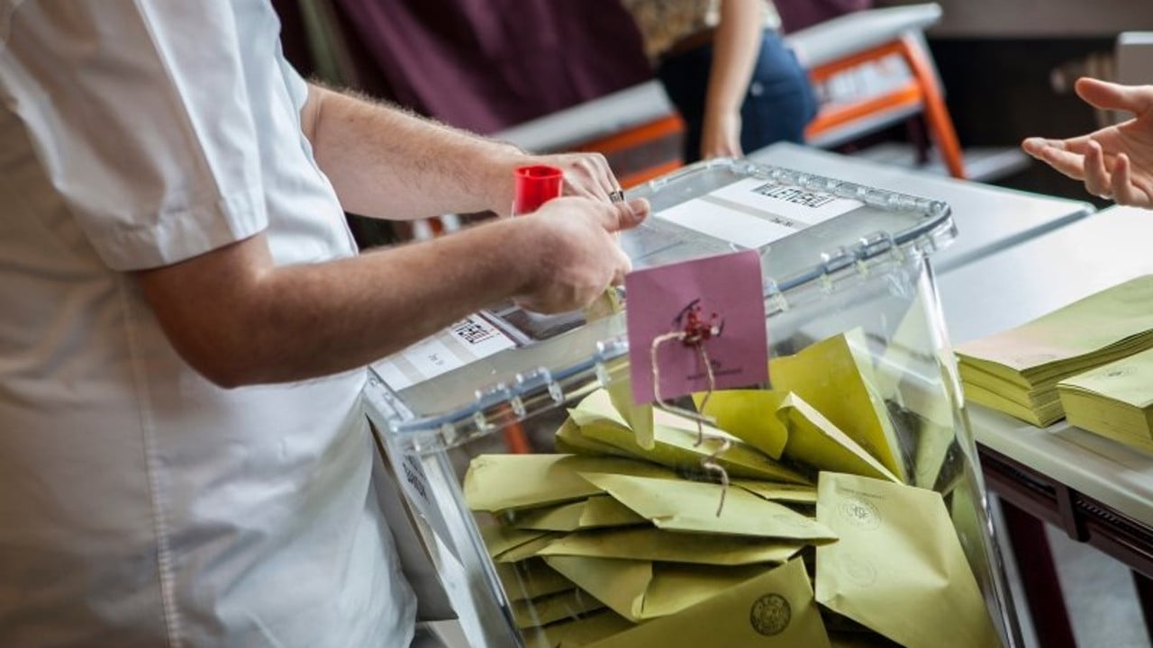 AKP'de alarm zillerini çaldıracak anket 6