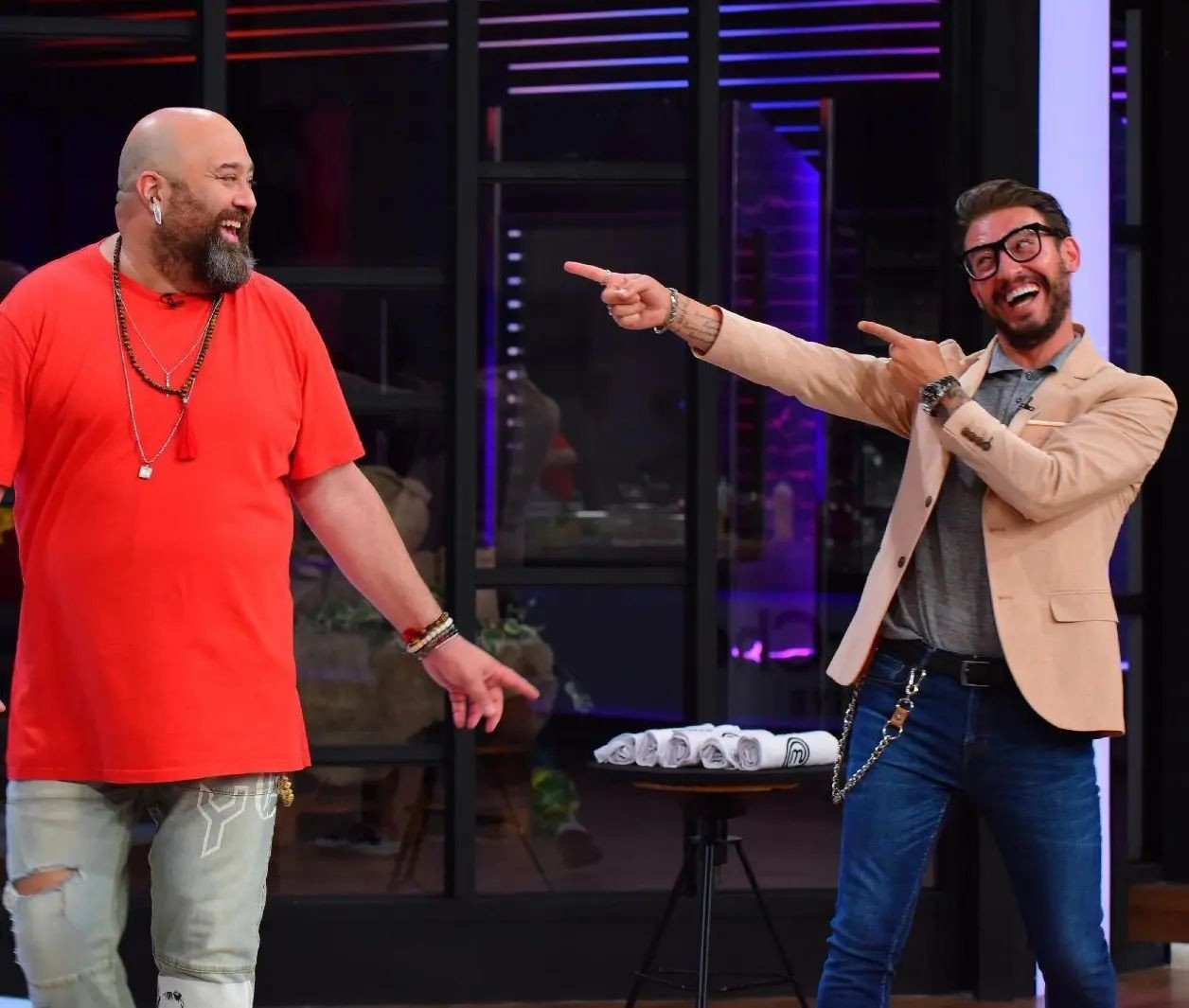 MasterChef Somer Sivrioğlu sevgilisini gizlemekten vazgeçti.  Sosyal medyada fotoğraflarını yayınladı 3