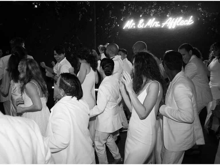 Jennifer Lopez ve Ben Affleck'in düğün fotoğrafları ortaya çıktı. Masal gibi düğün 3 gün 3 gece sürdü 4