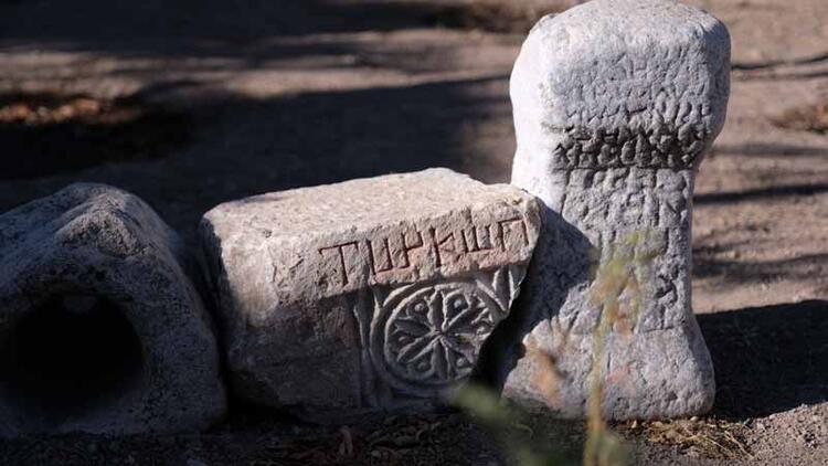 Konya'da Türk tarihine ışık tutacak keşif. İslam öncesi döneme ait Türk adının geçtiği yazıt. Türkopol, Türkoğlu anlamına geliyor 11
