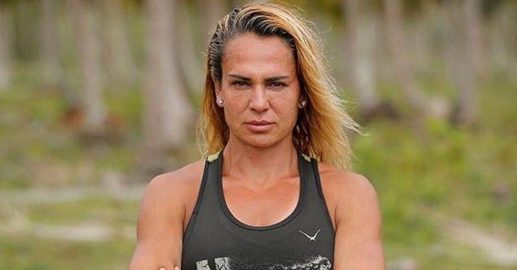 Survivor Nagihan bambaşka birine dönüştü. Göğüs dekolteli pozu olay oldu 3