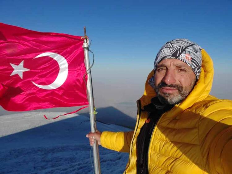 Ağrı Dağı ağlıyor. Türkiye'nin en yüksek zirvesindeki buzullar eriyor 3