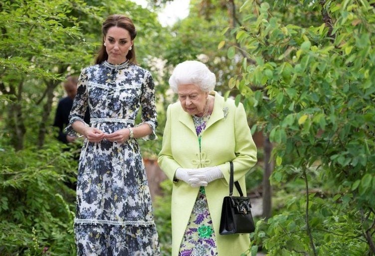 Kraliçe Elizabeth’in ölüm tarihini bilen hesap Kral Charles için de tarih verdi 48