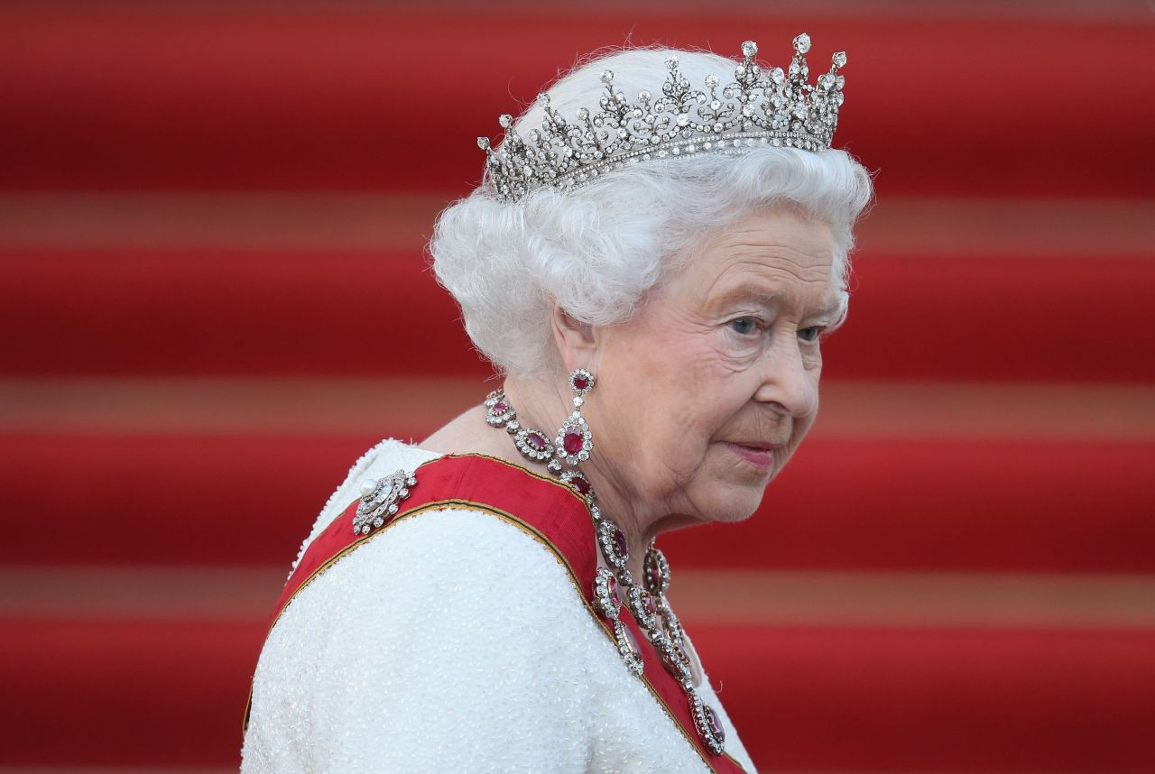 Kraliçe Elizabeth’in ölüm tarihini bilen hesap Kral Charles için de tarih verdi 2