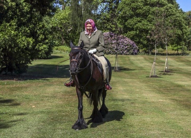 Kraliçe Elizabeth’in ölüm tarihini bilen hesap Kral Charles için de tarih verdi 22