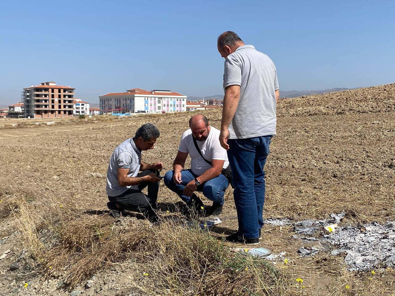 Eski AKP’li başkan seçimle ilgili evrakları yakarken yakalandı 1