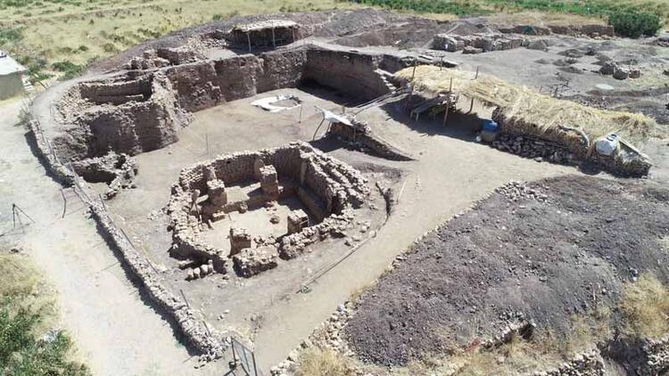 Diyarbakır’daki dünyaca ünlü 11 bin yıllık Gre Fılla Höyüğü için zamana karşı yarış. Değerine paha biçilemiyor 12