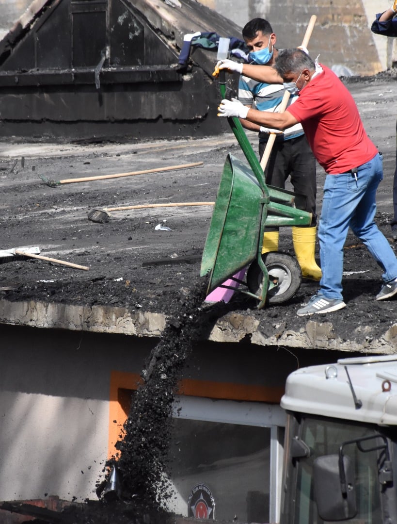 Atatürk Üniversitesi Rektörü Çomaklı'dan merkezi yemekhanede çıkan yangına ilişkin açıklama 5