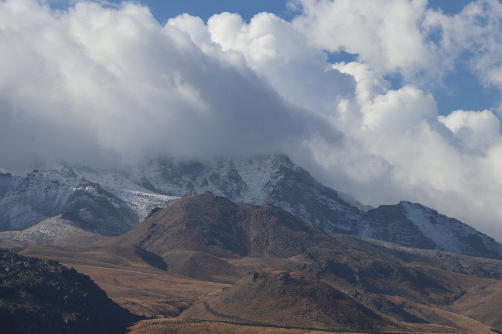 Erciyes Dağı'na mevsimin ilk karı düştü 3