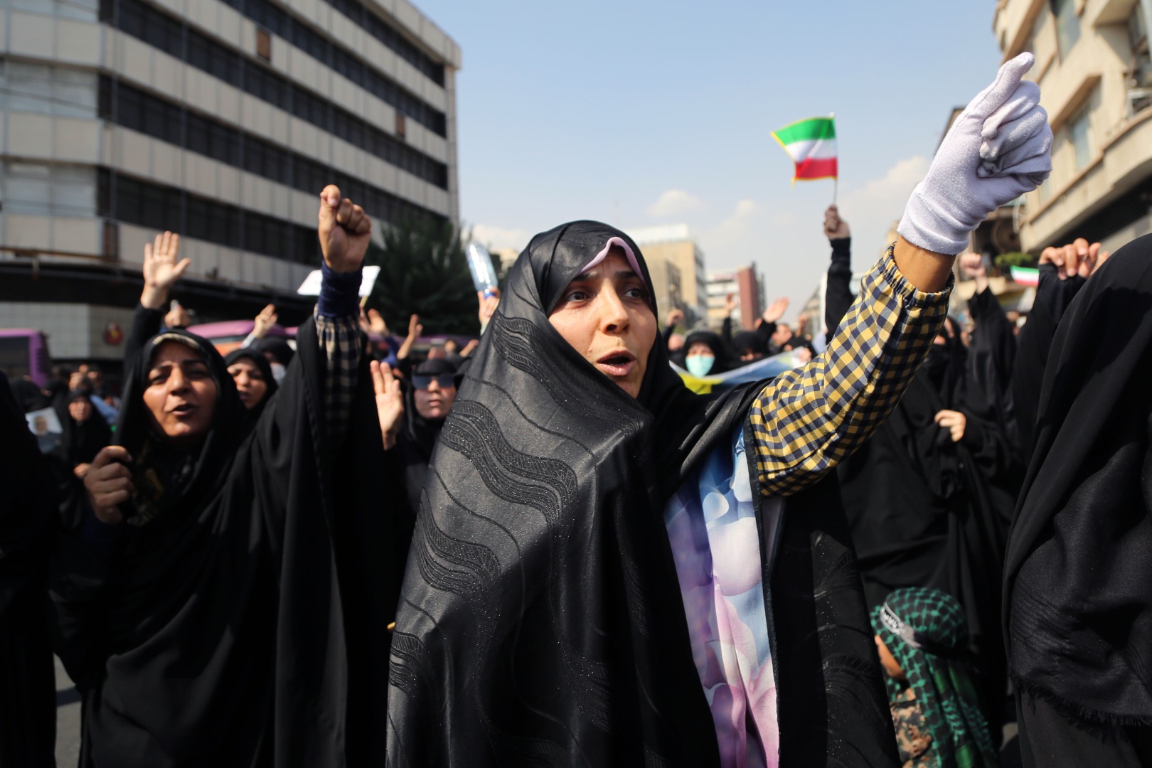 İran'da rejim yanlıları sokağa döküldü: Fitneciler idam edilsin 3