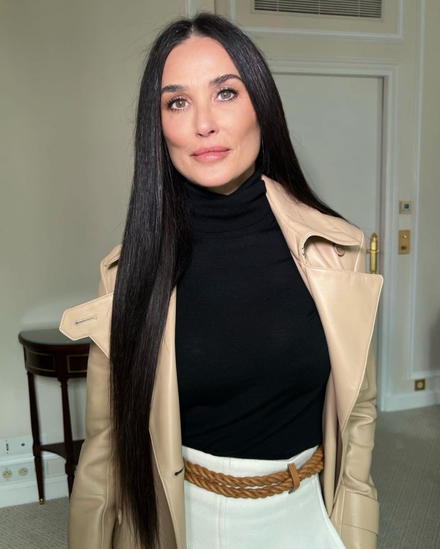 Demi Moore mayolu pozlarını paylaştı. 60 yaşında olduğuna inanmak zor 3