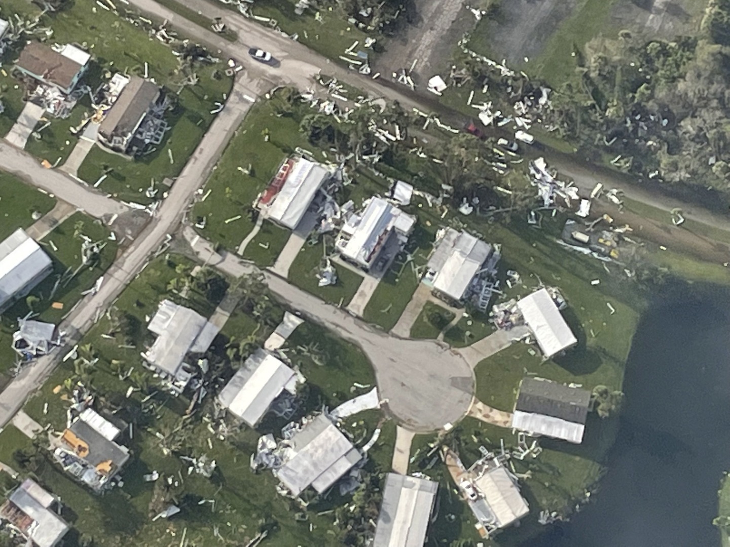 Ian Kasırgası’nın Florida’da neden olduğu tahribat gün yüzüne çıktı 10