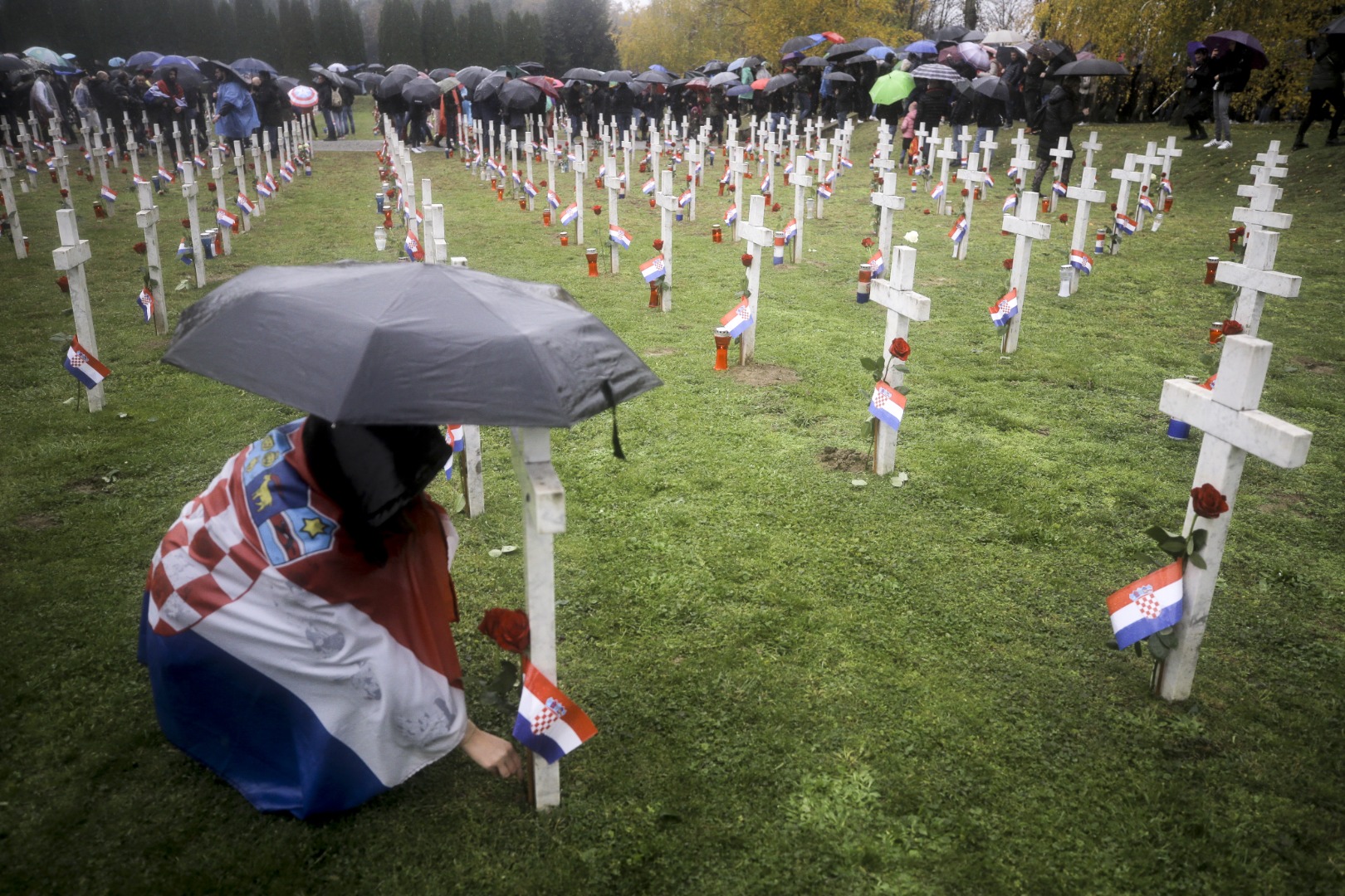 Hırvatistan'da Vukovar katliamının kurbanları 31 yıl sonra düzenlenen törenle anıldı 9