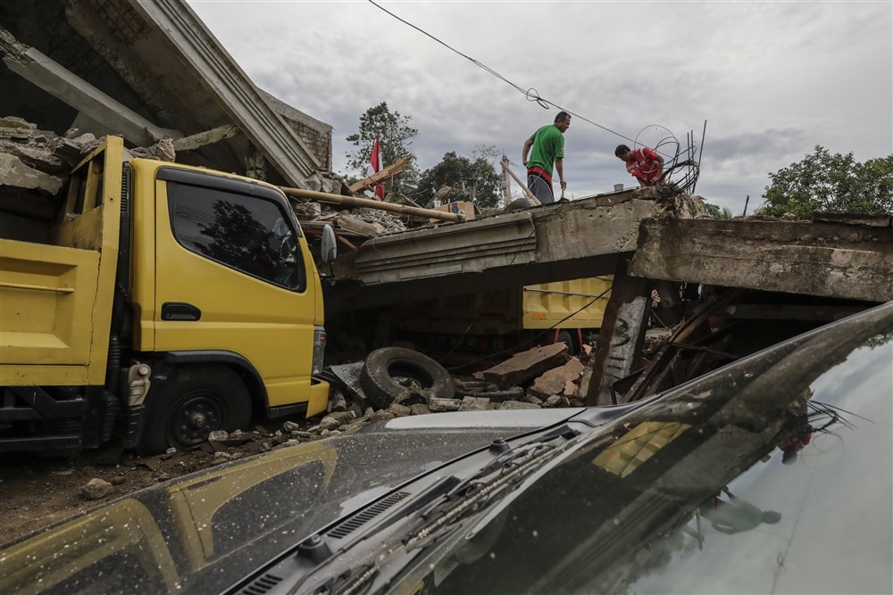 Endonezya’daki depremde hayatını kaybedenlerin sayısı 310’a yükseldi 2