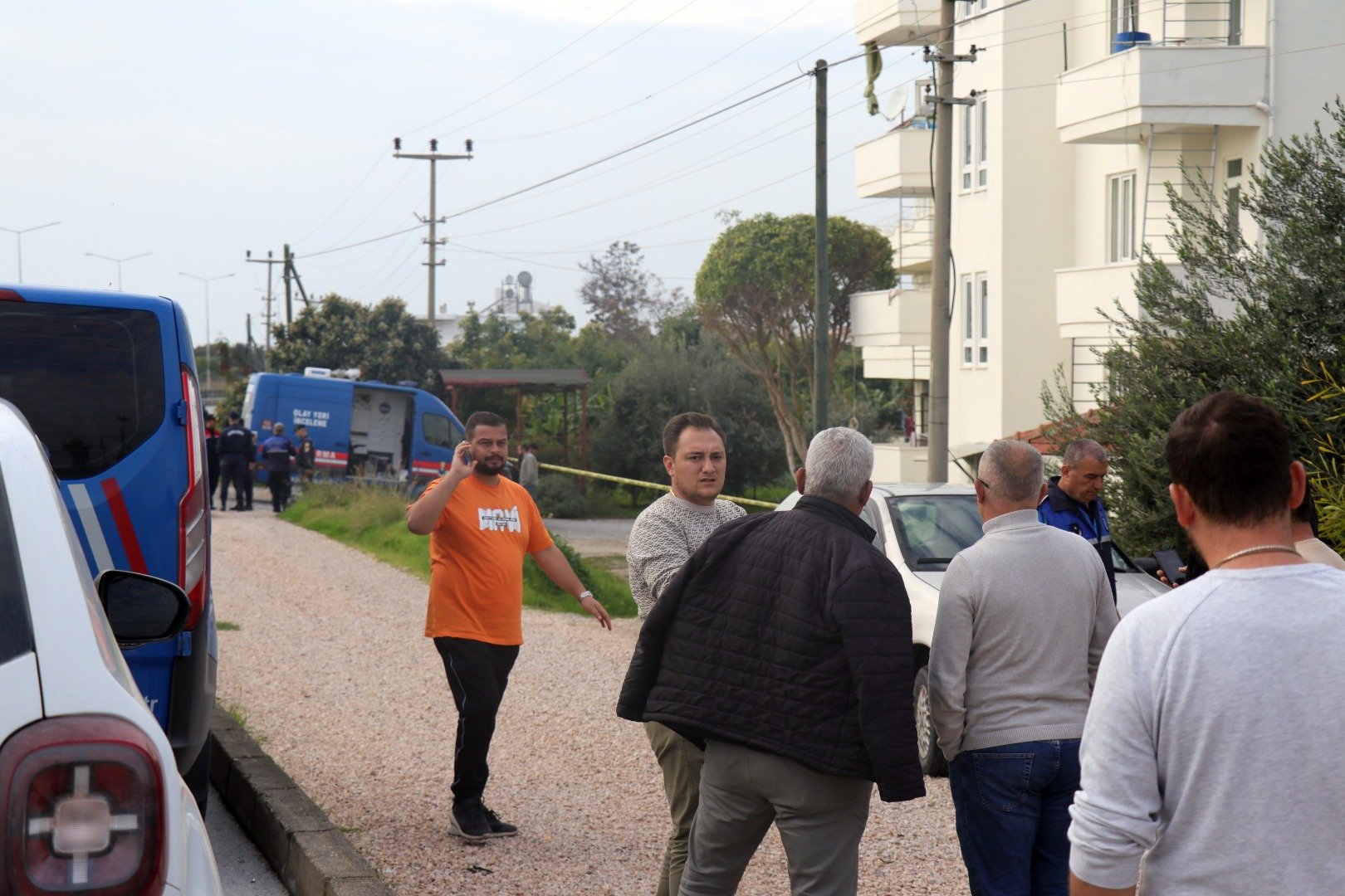 Akli dengesi bozuk kadın 3 farklı noktaya patlayıcı yerleştirdi. Ekipler son anda yetişti 3