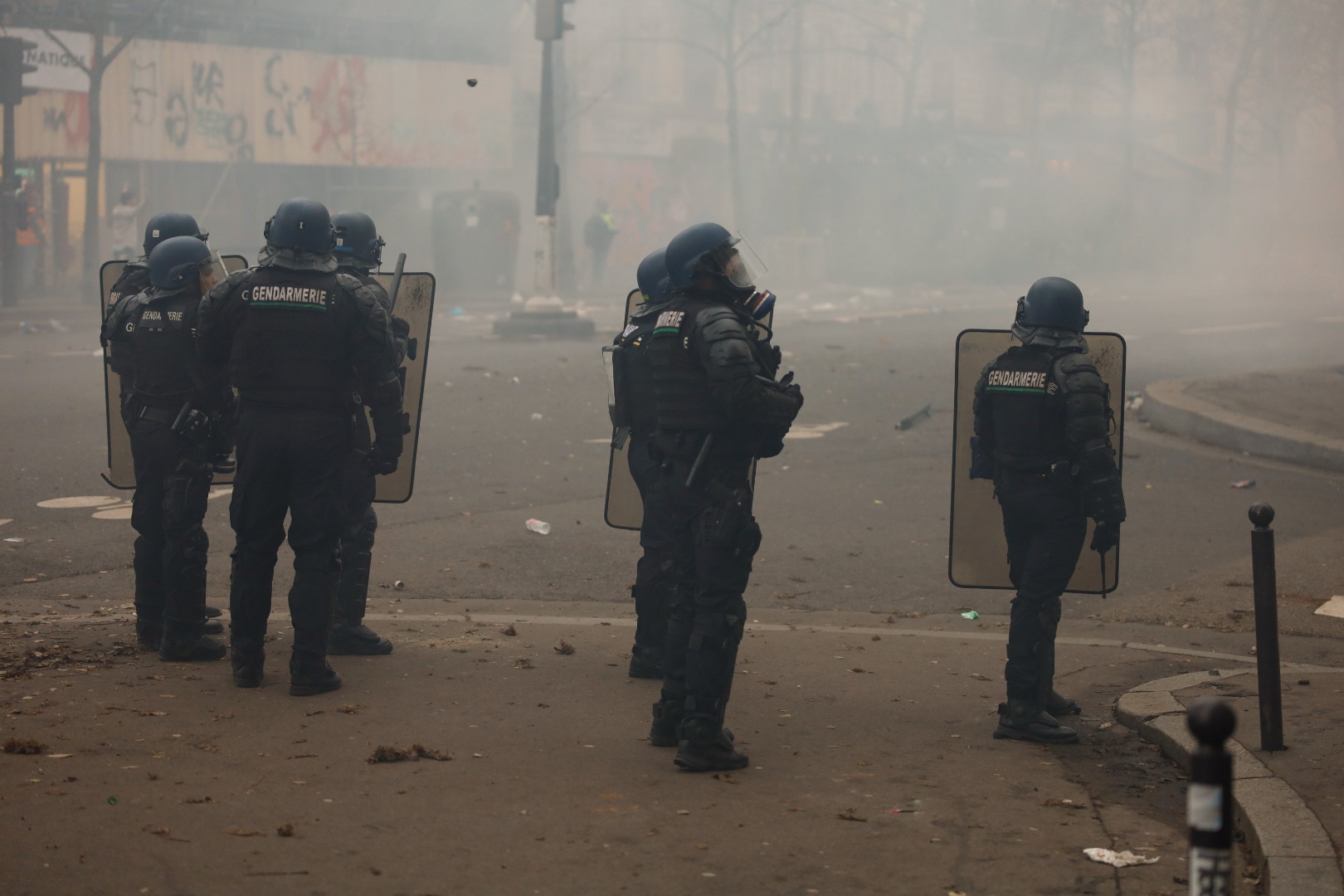 Terör örgütü PKK yanlıları Paris'te polisle çatıştı 18