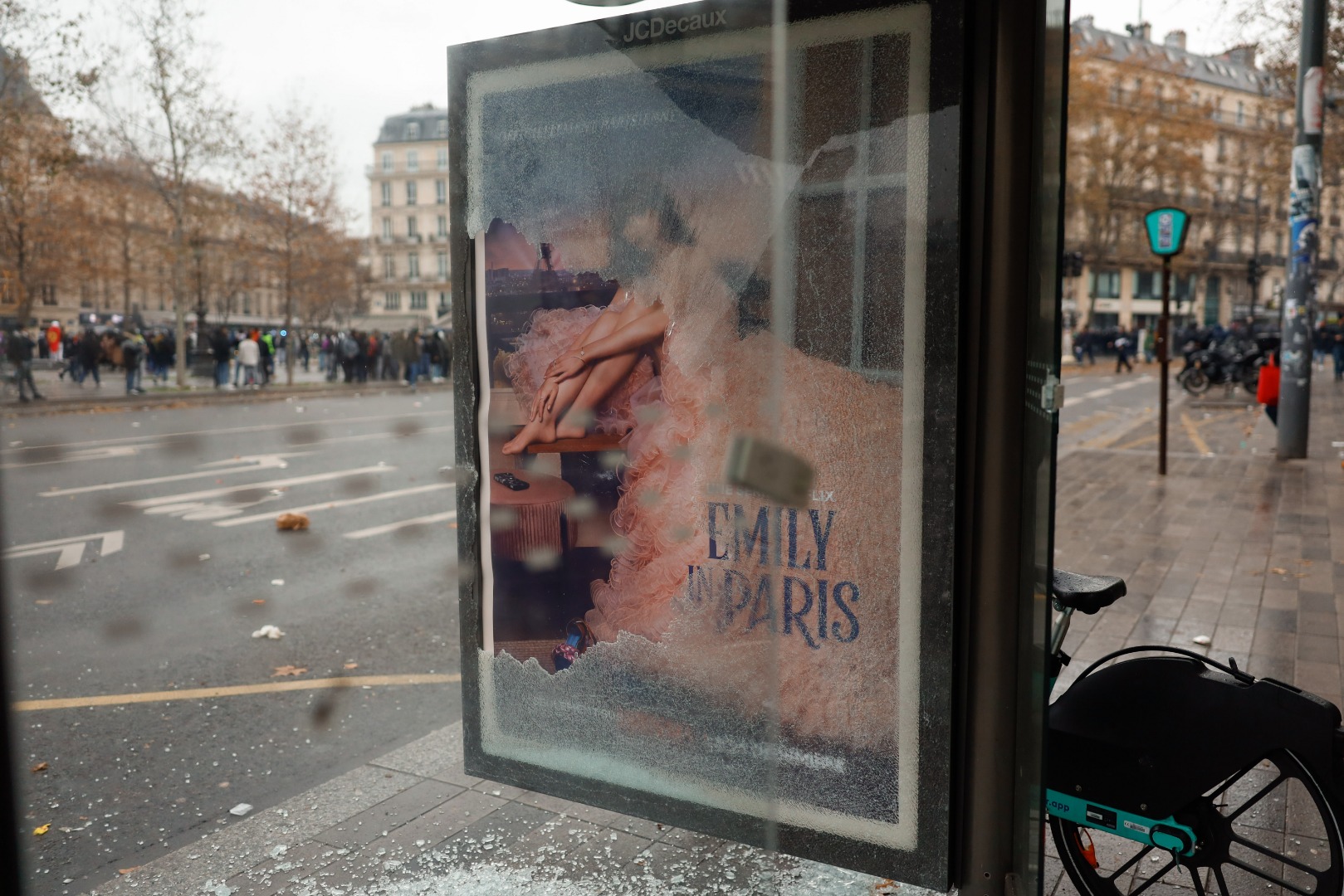 Terör örgütü PKK yanlıları Paris'te polisle çatıştı 5