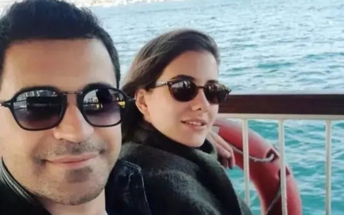 Yalı Çapkını yıldızları Mert Ramazan Demir ve Afra Saraçoğlu'nun samimi pozlarına yorum yağdı 10