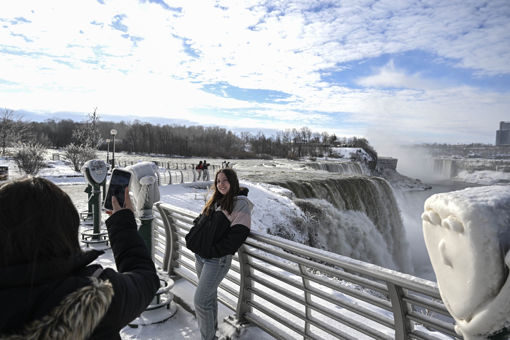 Gören şok oldu. Niagara şelaleleri dondu 39