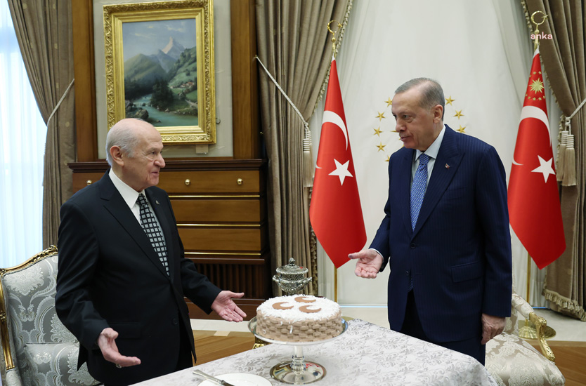 Saray’da özel buluşma. Erdoğan'dan pasta Bahçeli'den gül 4