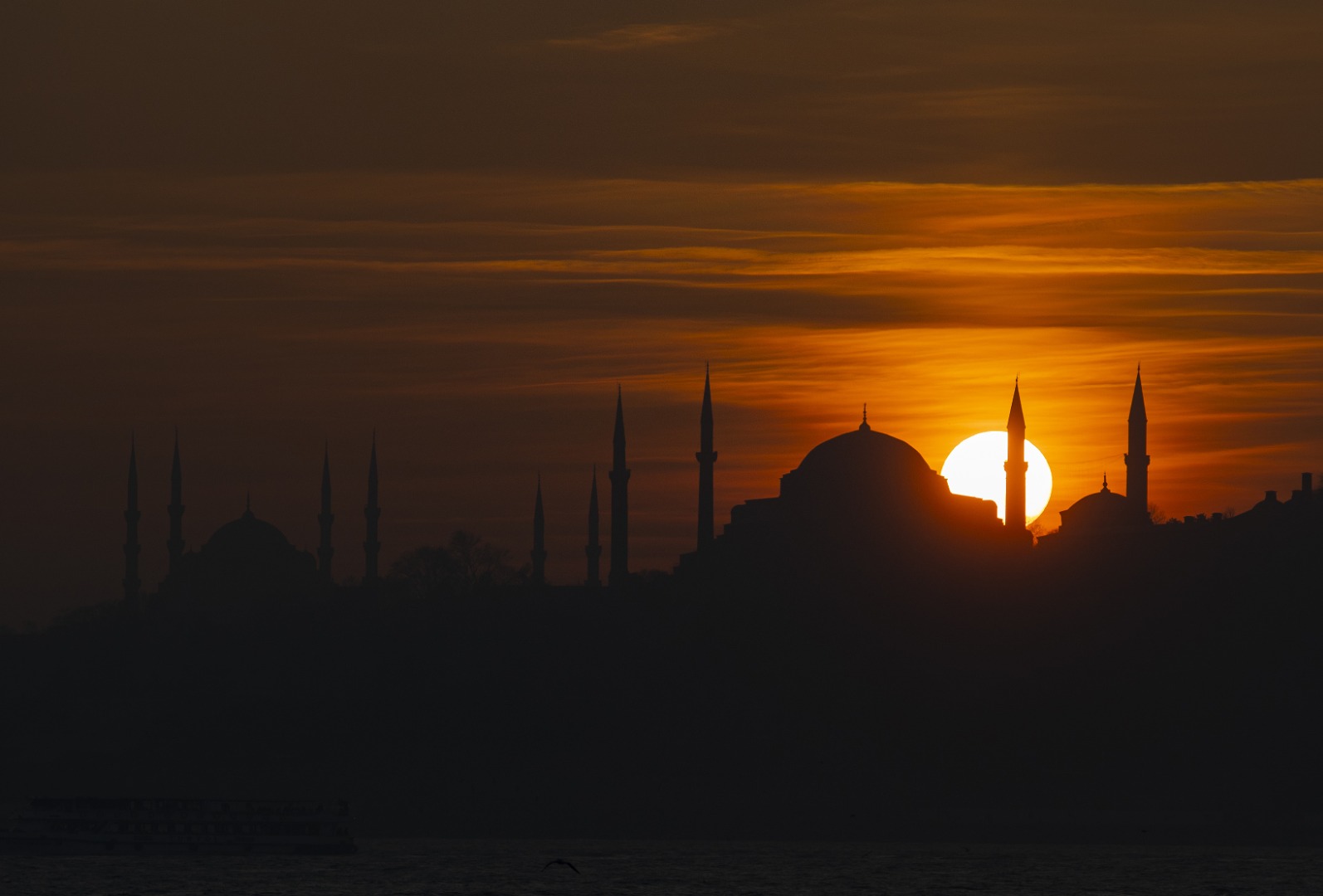 İstanbul'da günbatımı. Manzaraya bakan gözlerini alamıyor 7