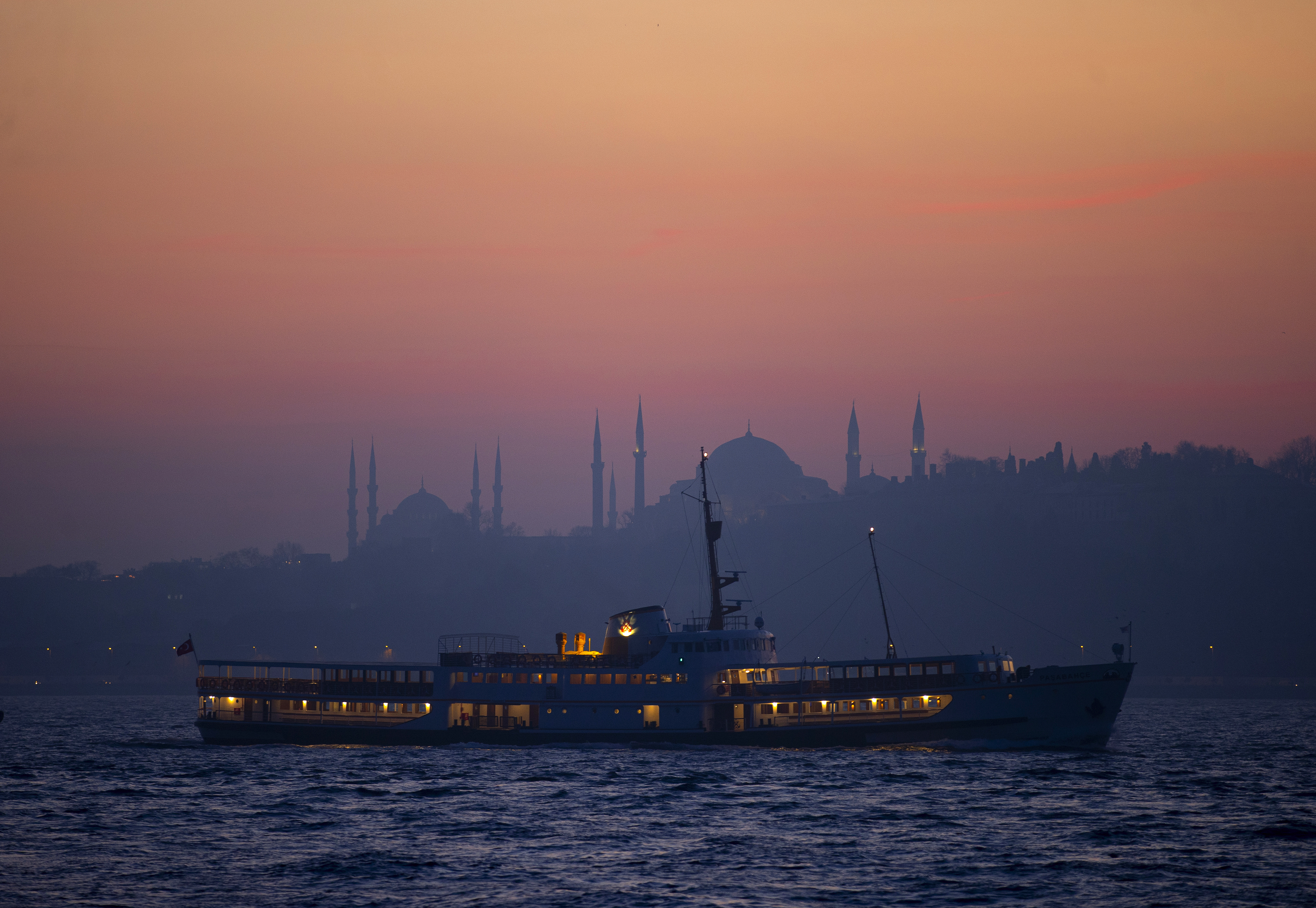 İstanbul'da günbatımı. Manzaraya bakan gözlerini alamıyor 2