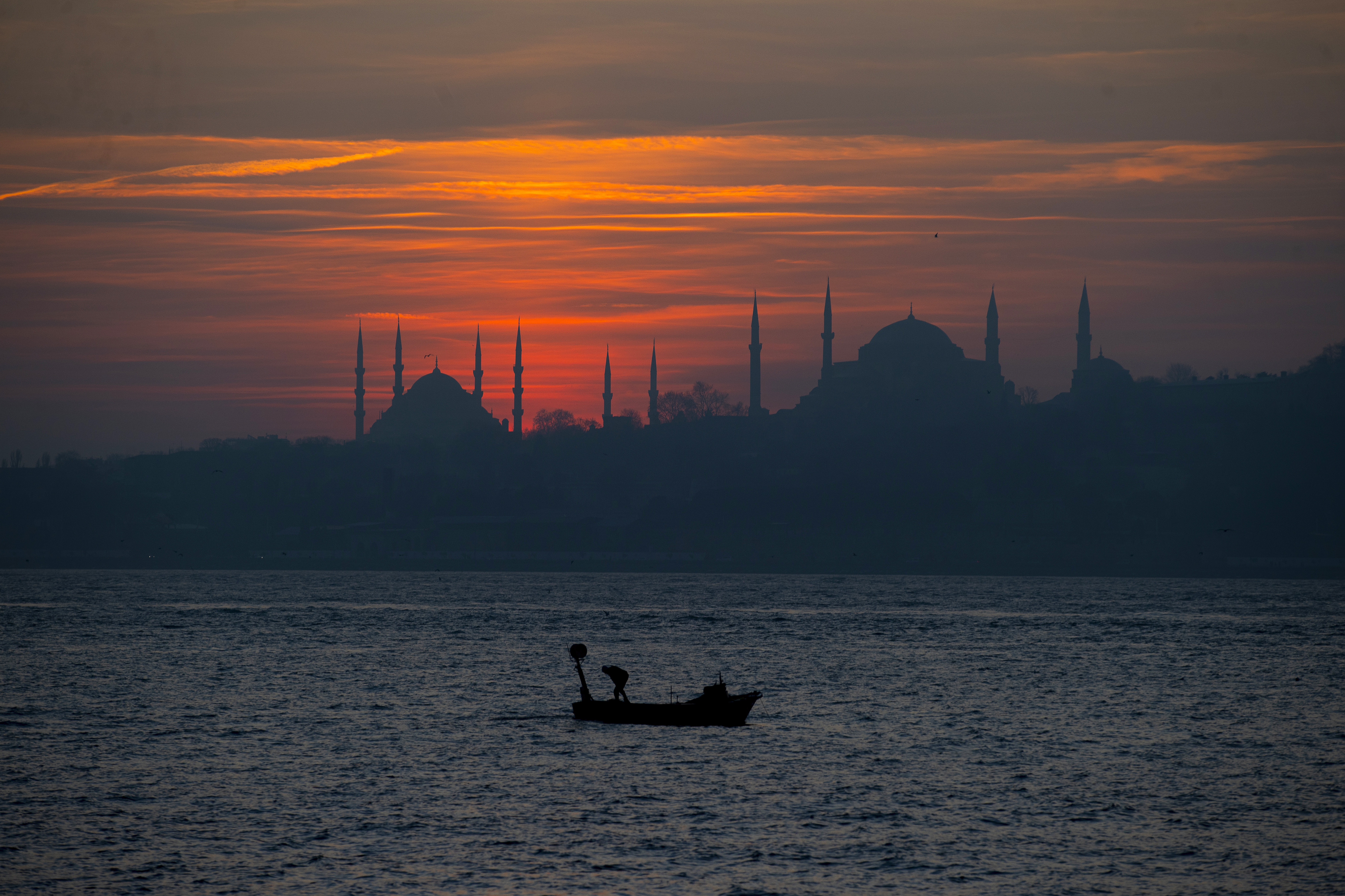 İstanbul'da günbatımı. Manzaraya bakan gözlerini alamıyor 3
