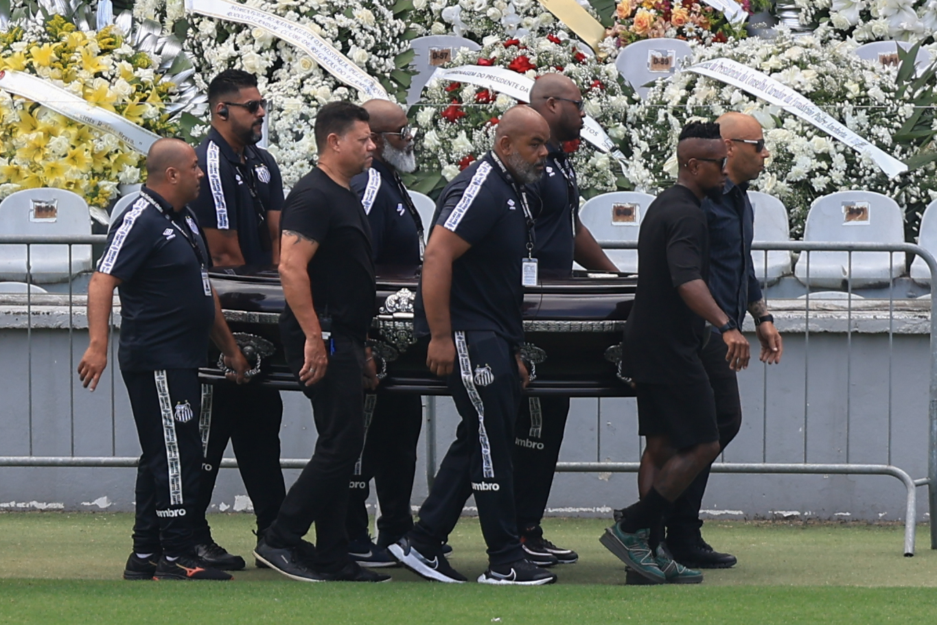 Pele'nin cenaze töreninden flaş fotoğraflar. Tabutunu böyle taşıdılar 10