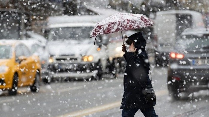 Kar yağışı için İstanbul'a tarih verildi 4