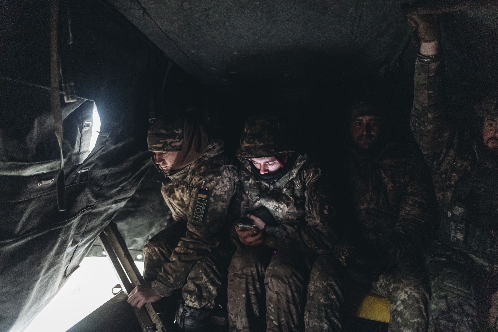 Ukrayna ordusunun Donbas bölgesinde askeri hareketliliği sürüyor 13