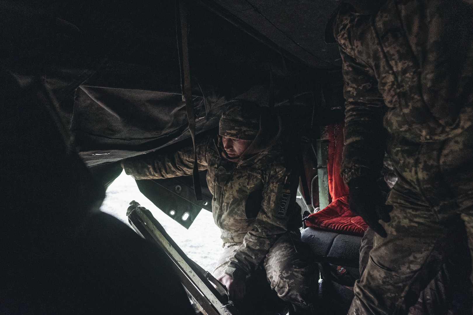 Ukrayna ordusunun Donbas bölgesinde askeri hareketliliği sürüyor 9