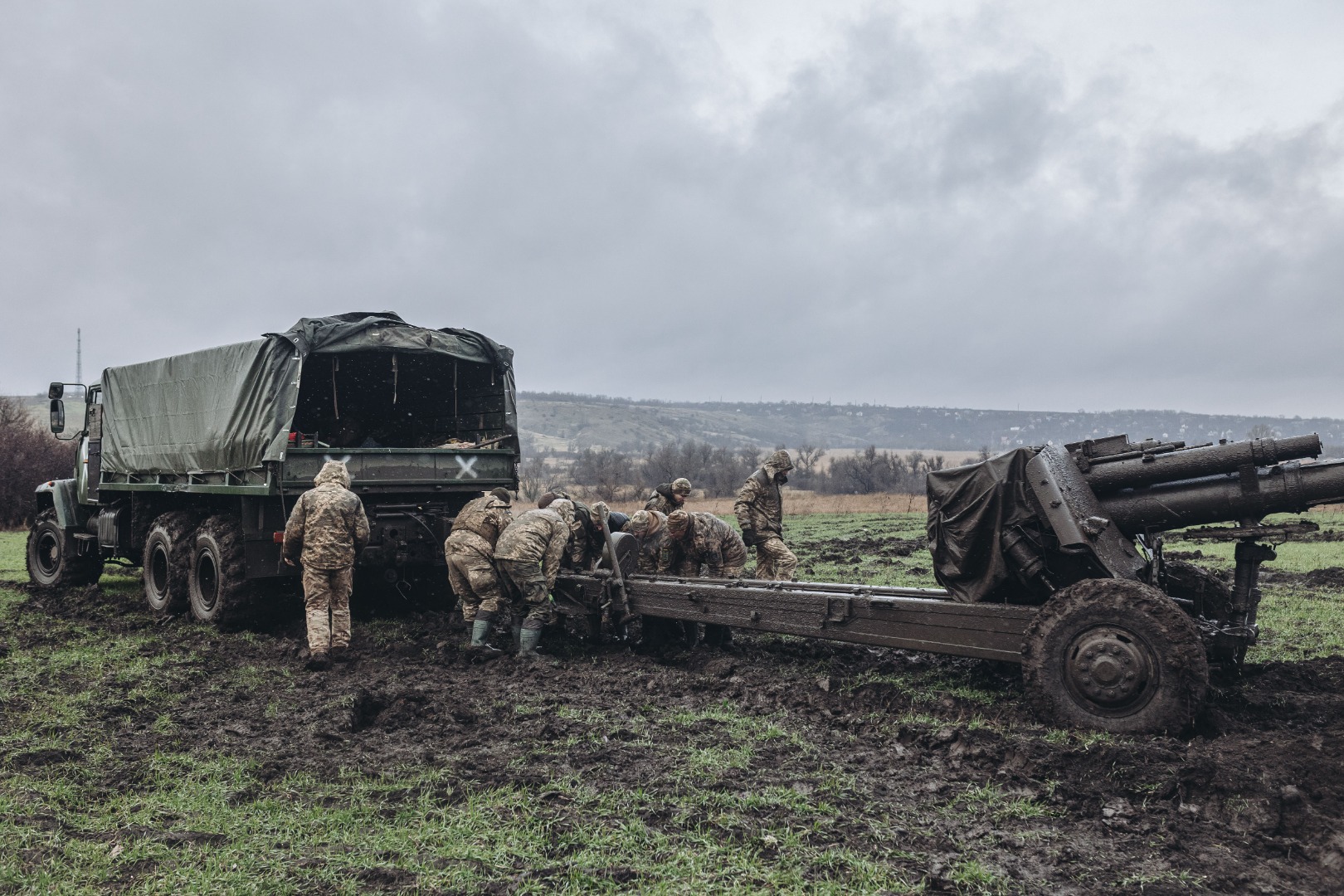 Ukrayna ordusunun Donbas bölgesinde askeri hareketliliği sürüyor 2