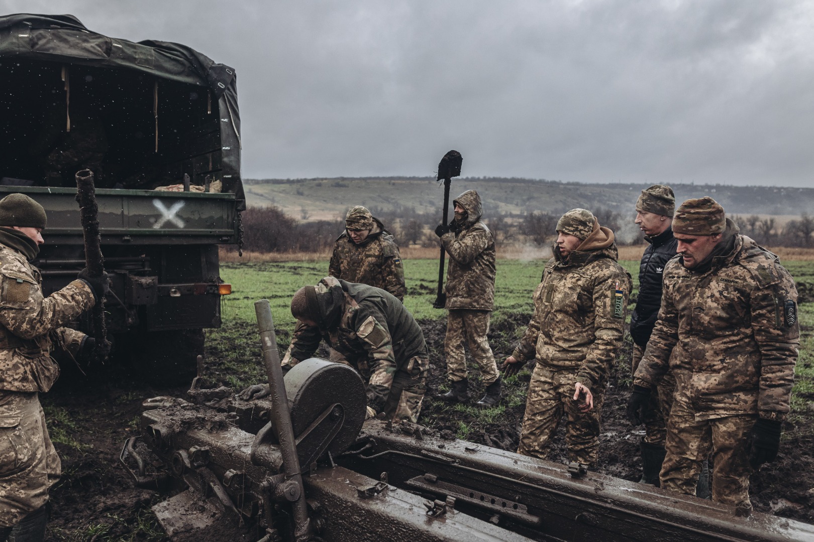 Ukrayna ordusunun Donbas bölgesinde askeri hareketliliği sürüyor 1