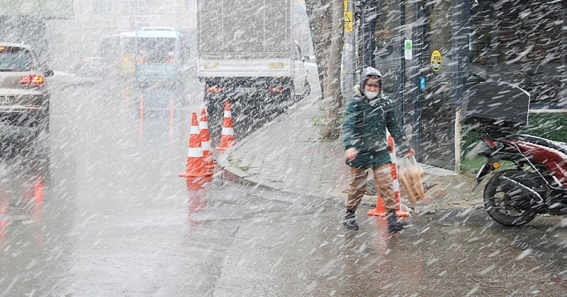 Meteoroloji 41 ili uyardı. Lapa lapa ile kar geliyor 2