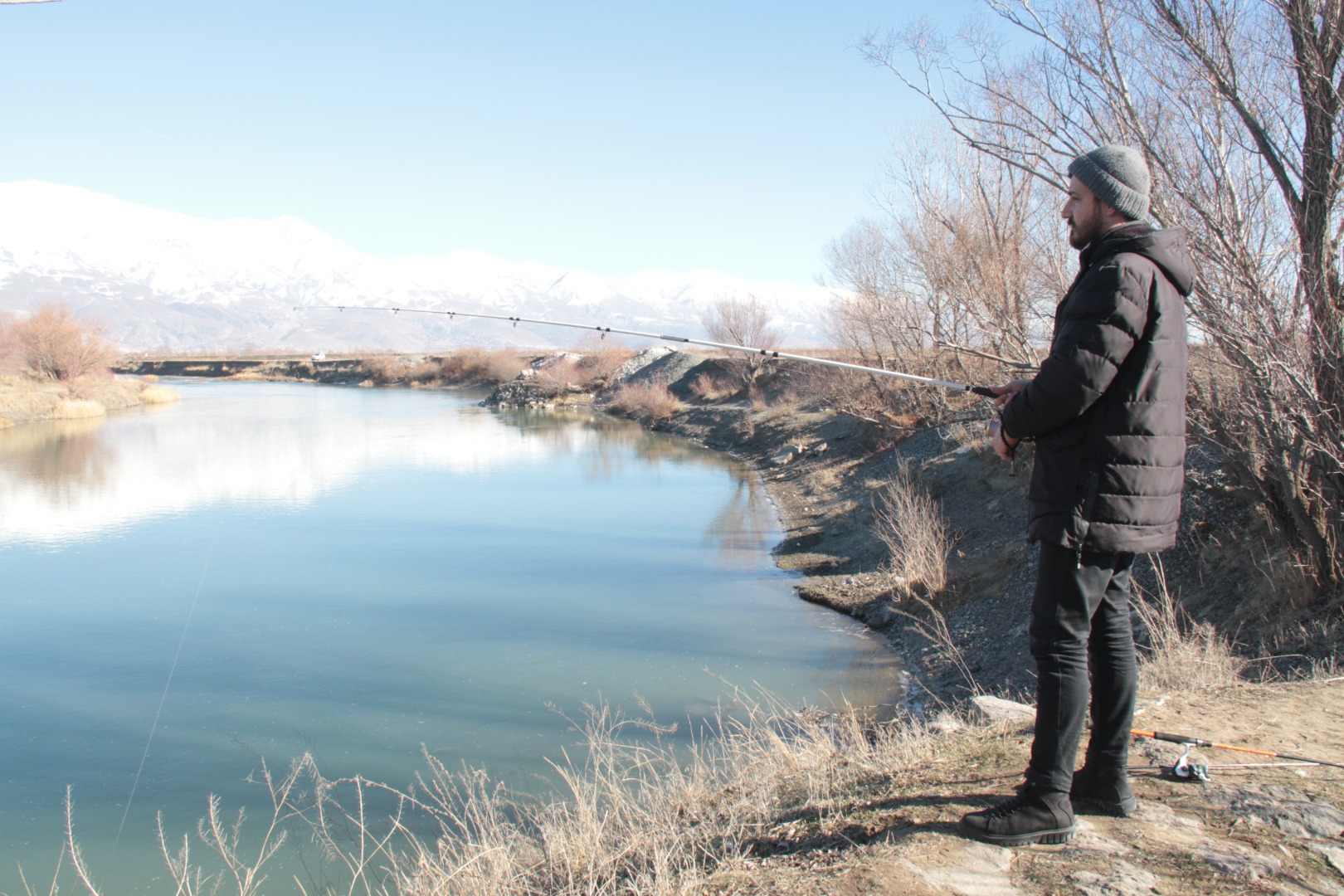 Türkiye'nin en hızlı akan nehirlerinden Karasu'da su seviyesi düştü 2
