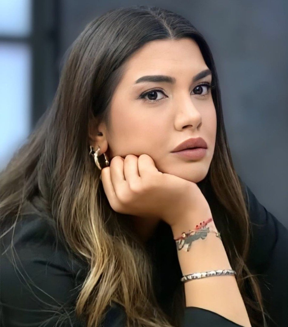 Esra Ezmeci ve Fulya Öztürk arasında büyük kriz 14