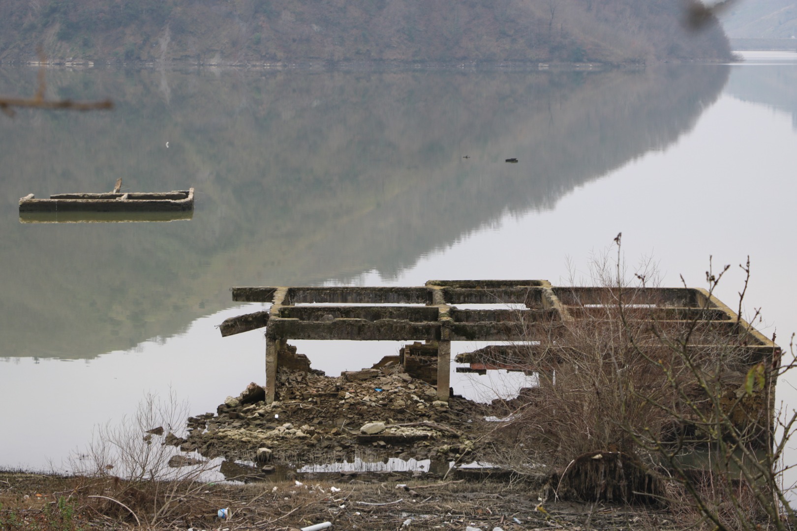 Kızılcapınar Barajı çekildi sır evler ortaya çıktı 5